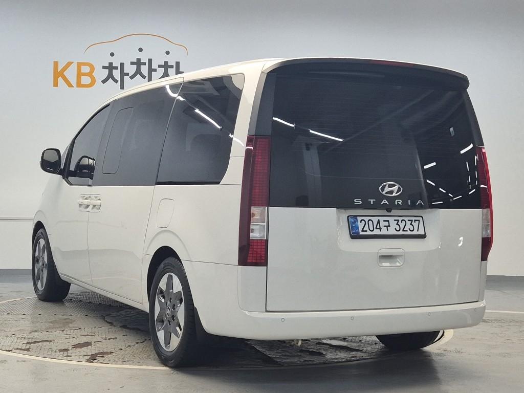 HYUNDAI Staria 3.5 LPG Tourer 9-Seater