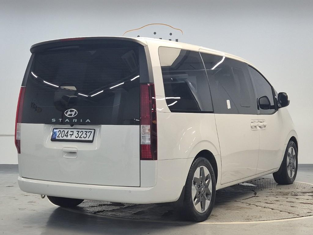 HYUNDAI Staria 3.5 LPG Tourer 9-Seater