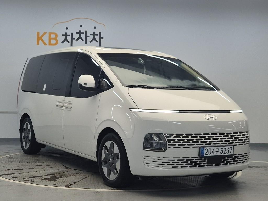 HYUNDAI Staria 3.5 LPG Tourer 9-Seater