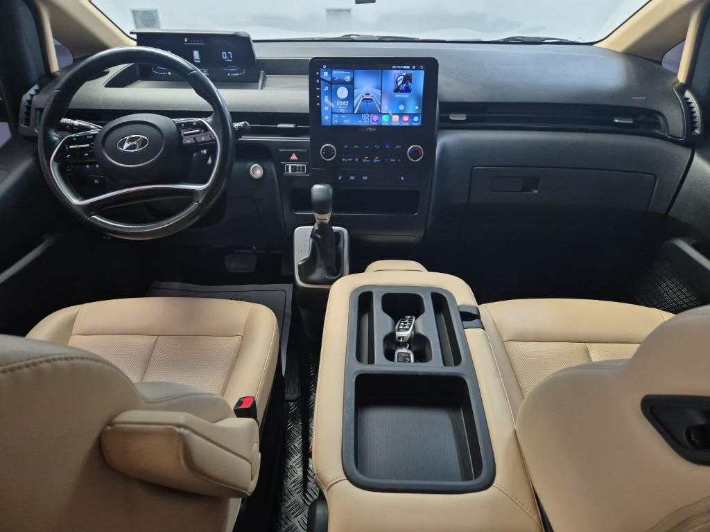 HYUNDAI Staria 3.5 LPG Tourer 9-Seater