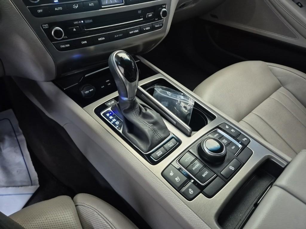 HYUNDAI Genesis DH G330
