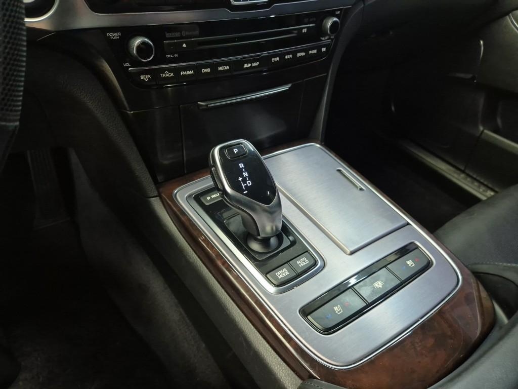 HYUNDAI Ecuus (New Model) VS380