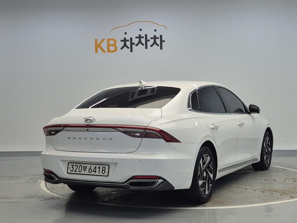 HYUNDAI The New Grandeur IG Hybrid 2.4 HEV