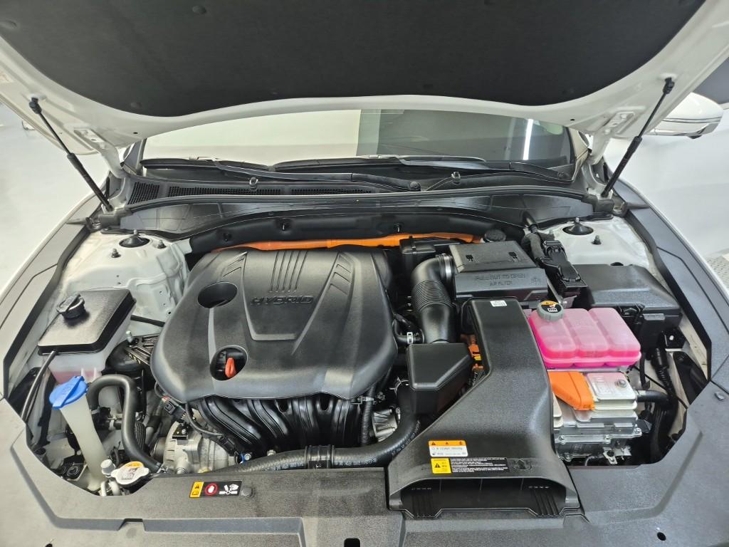HYUNDAI The New Grandeur IG Hybrid 2.4 HEV