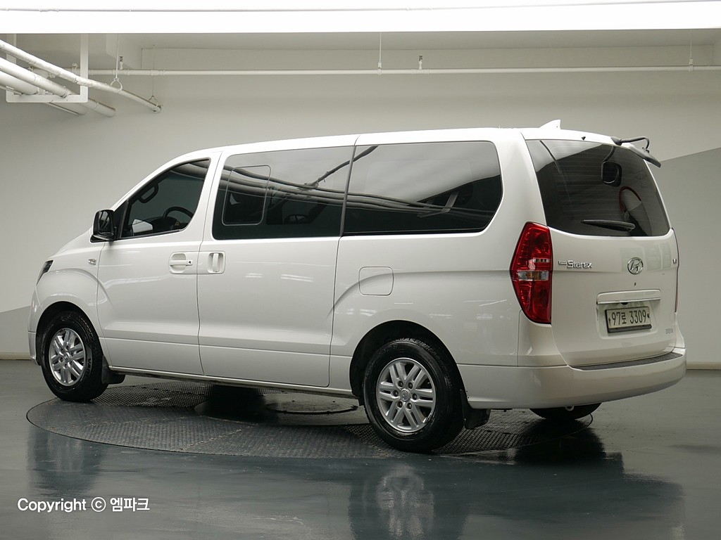 Hyundai Starex, 2019, фотография 2