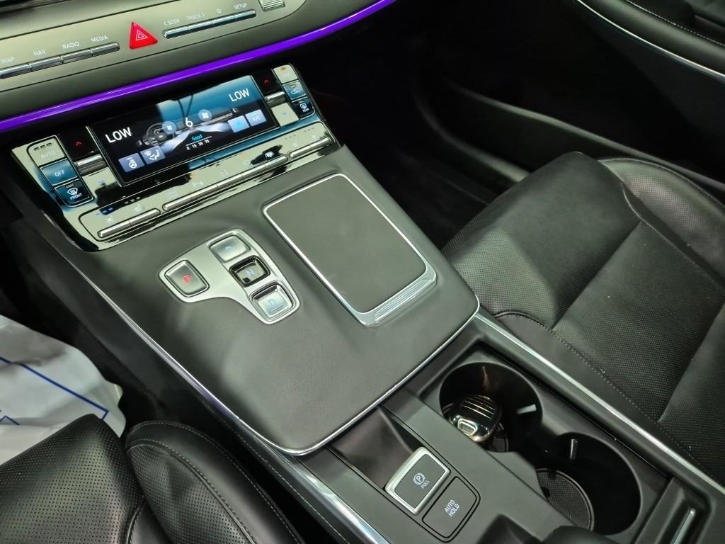 HYUNDAI The New Grandeur IG Gasoline 3.3