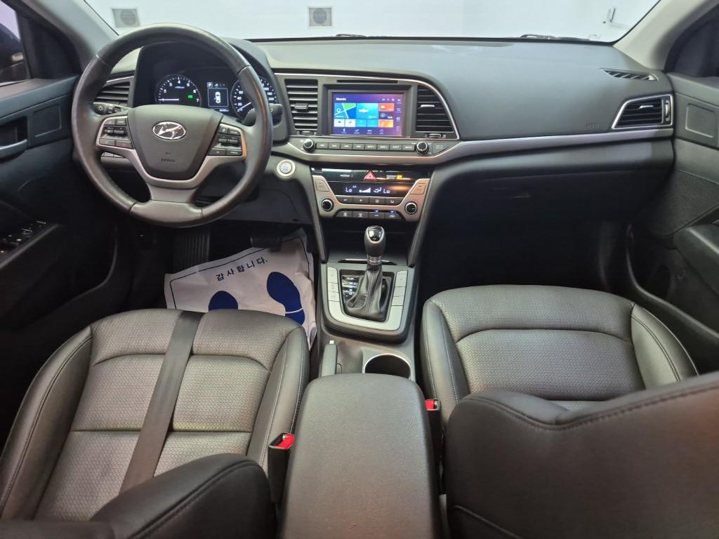 HYUNDAI Avante AD 1.6 GDI