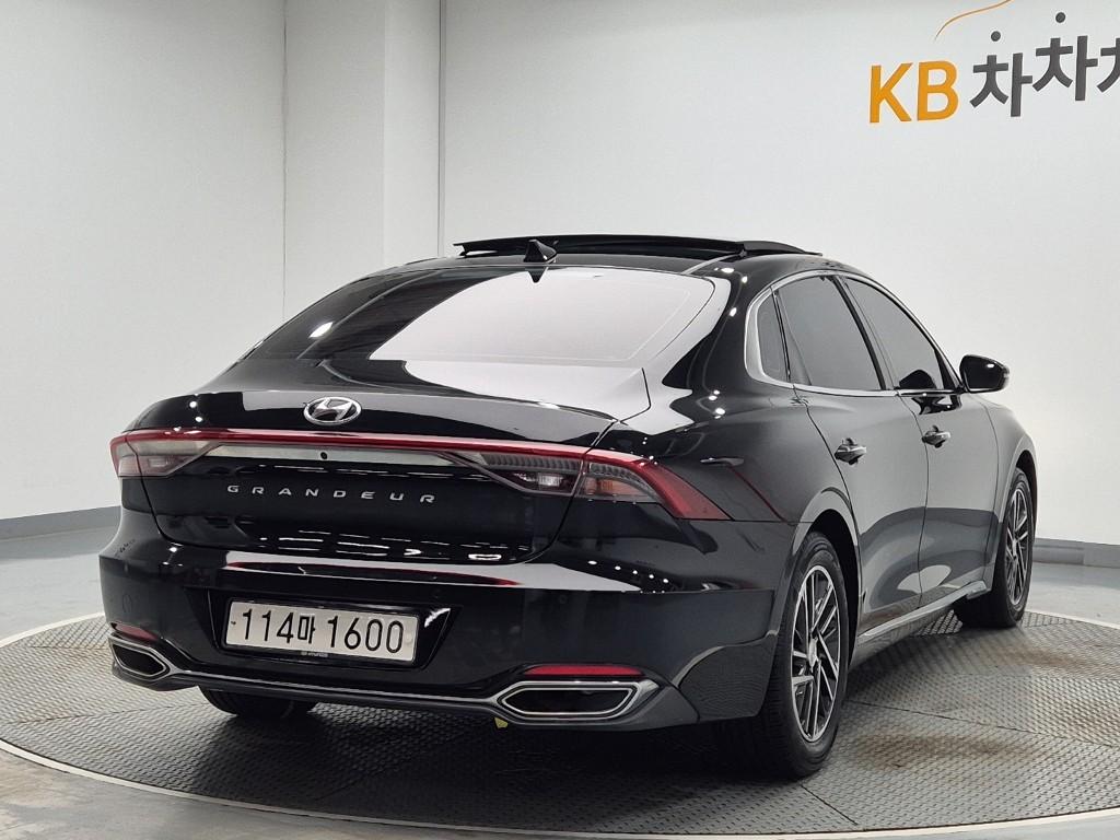 HYUNDAI The New Grandeur IG LPi 3.0