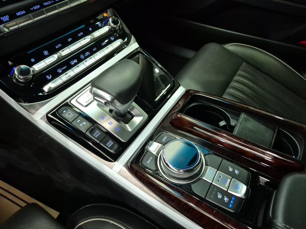 GENESIS EQ900 3.3 Turbo AWD