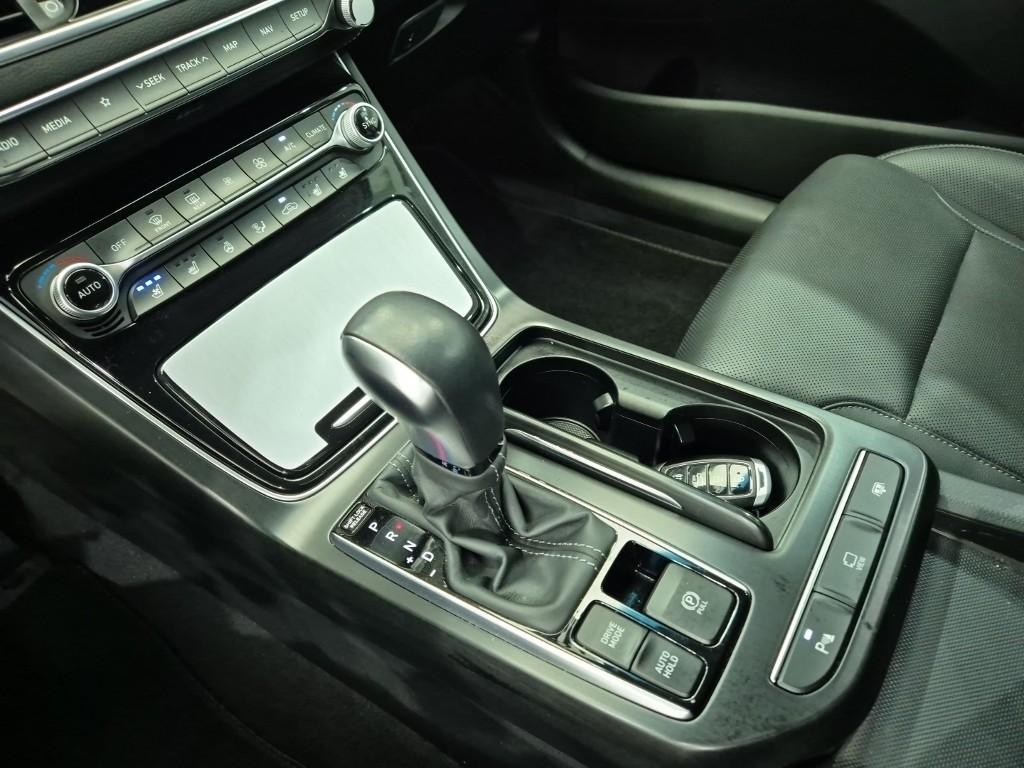 HYUNDAI Grandeur IG 3.0 LPI