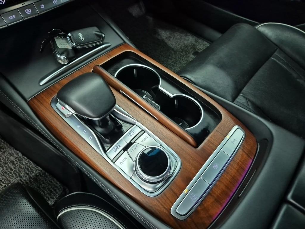 KIA The K9 3.3 Turbo AWD