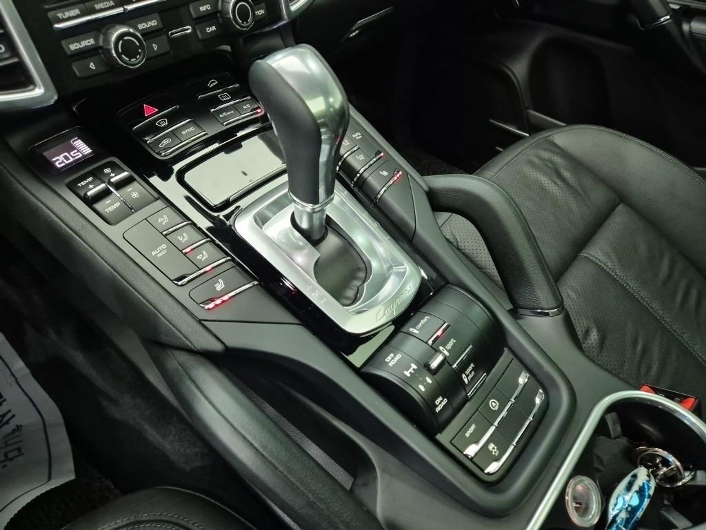 PORSCHE Cayenne (2nd Generation) Diesel 3.0