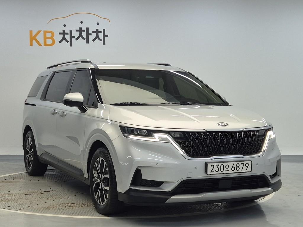 KIA New Carnival 9-Seater Diesel