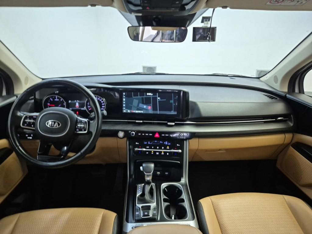 KIA New Carnival 9-Seater Diesel