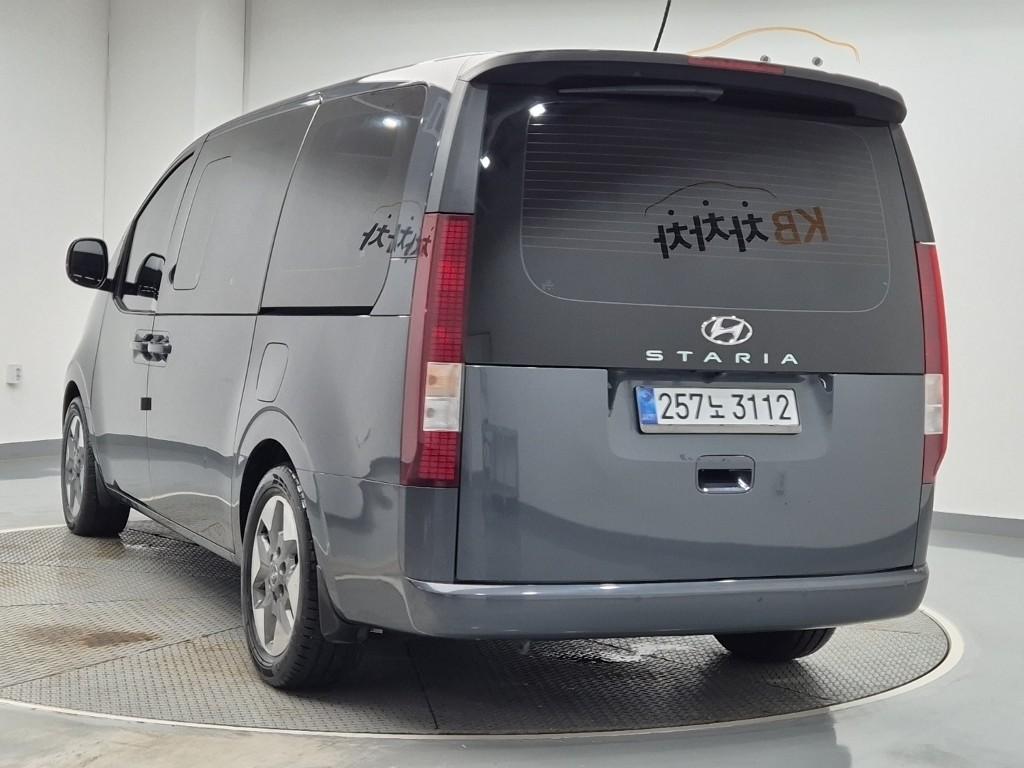 HYUNDAI Staria 2.2 Diesel Tourer 9-Seater 2W