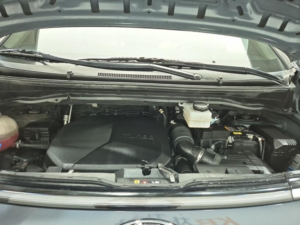 HYUNDAI Staria 2.2 Diesel Tourer 9-Seater 2W