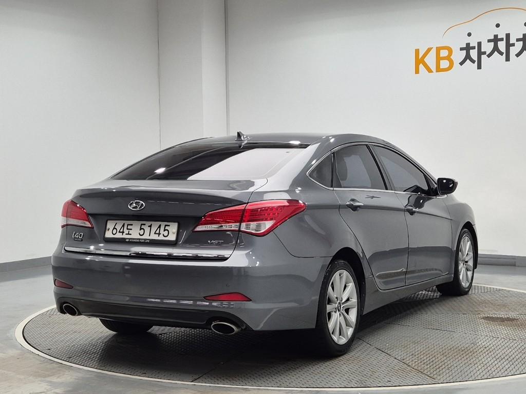 HYUNDAI I40 Saloon 1.7 VGT