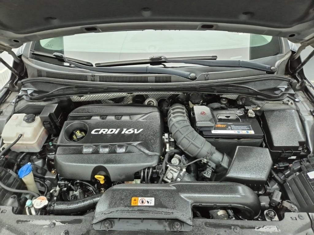 HYUNDAI I40 Saloon 1.7 VGT