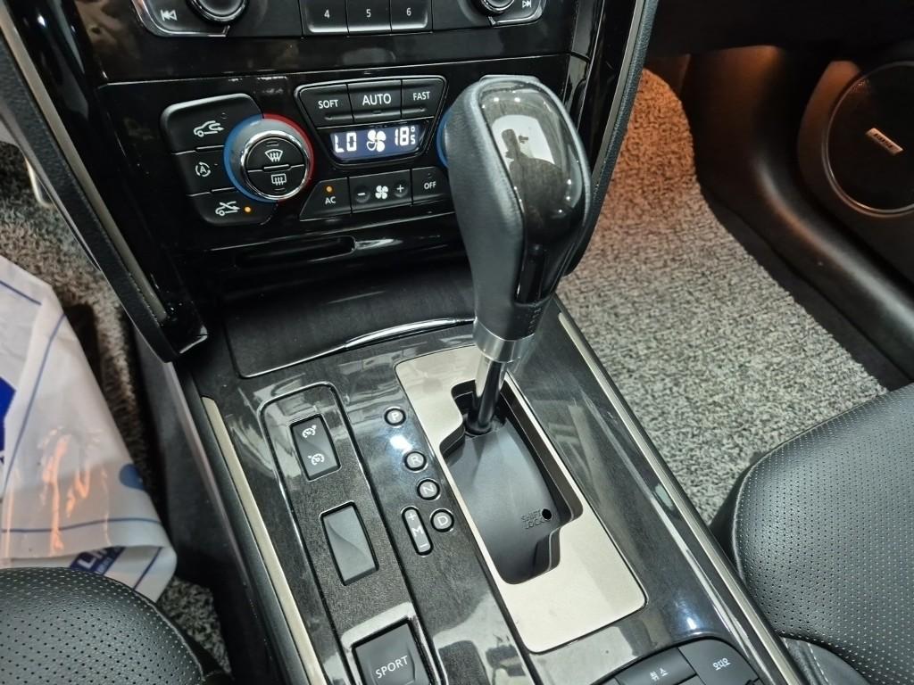 RENAULT(SAMSUNG) New SM7 Nova 2.5 RE