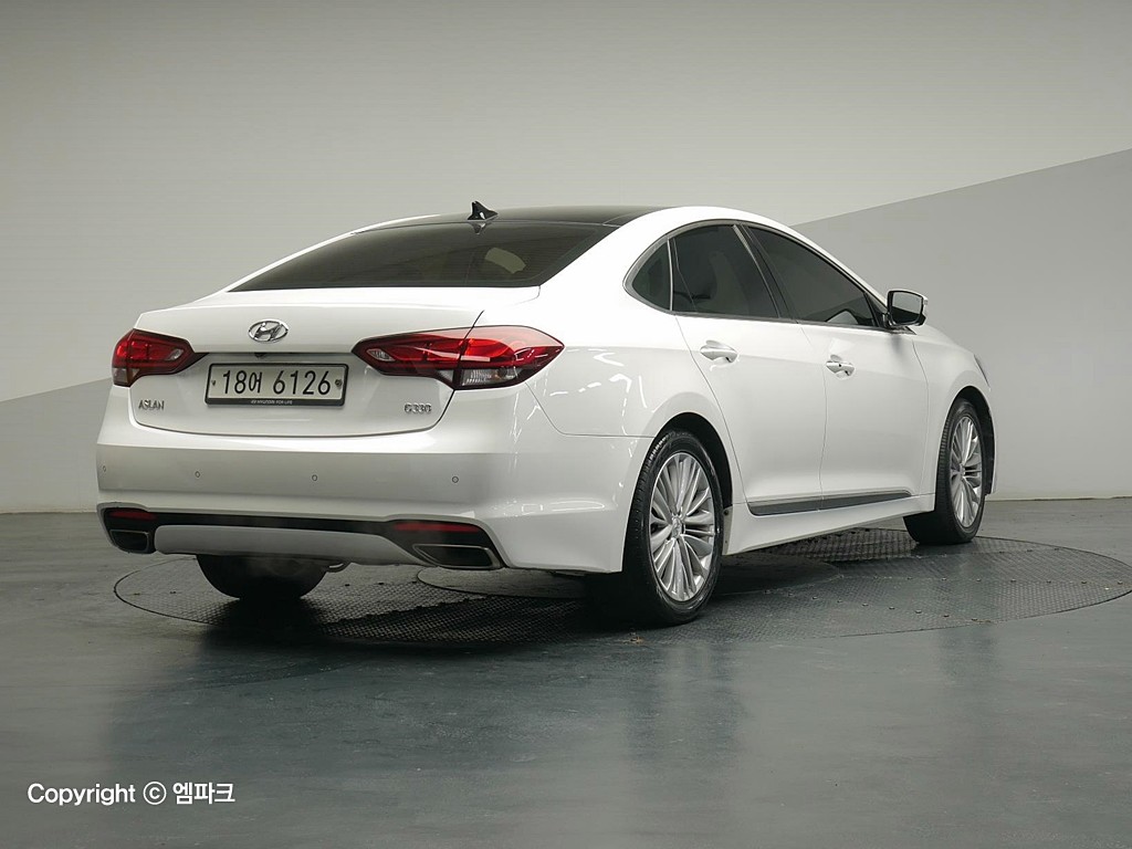 HYUNDAI Aslan G330