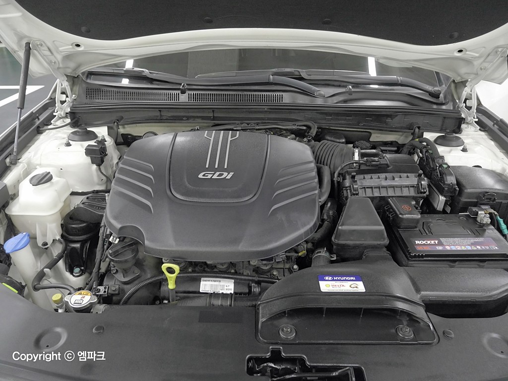 HYUNDAI Aslan G330