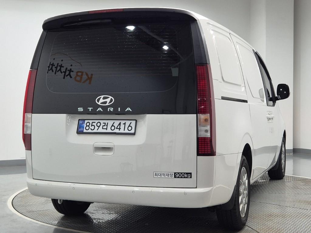 HYUNDAI Staria 3.5 LPG Cargo 3-Seater