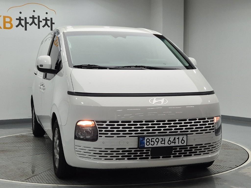 HYUNDAI Staria 3.5 LPG Cargo 3-Seater