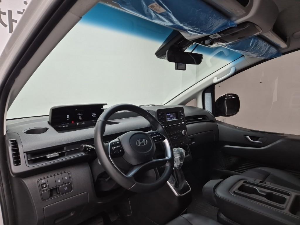 HYUNDAI Staria 3.5 LPG Cargo 3-Seater