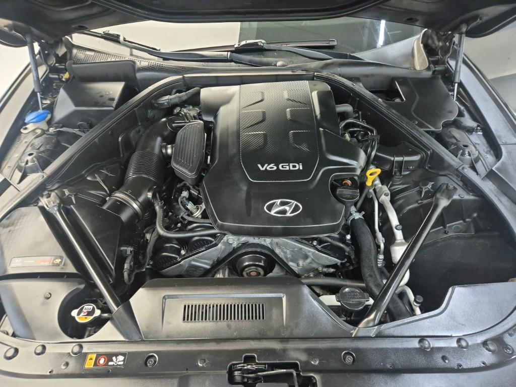 HYUNDAI Genesis DH G330