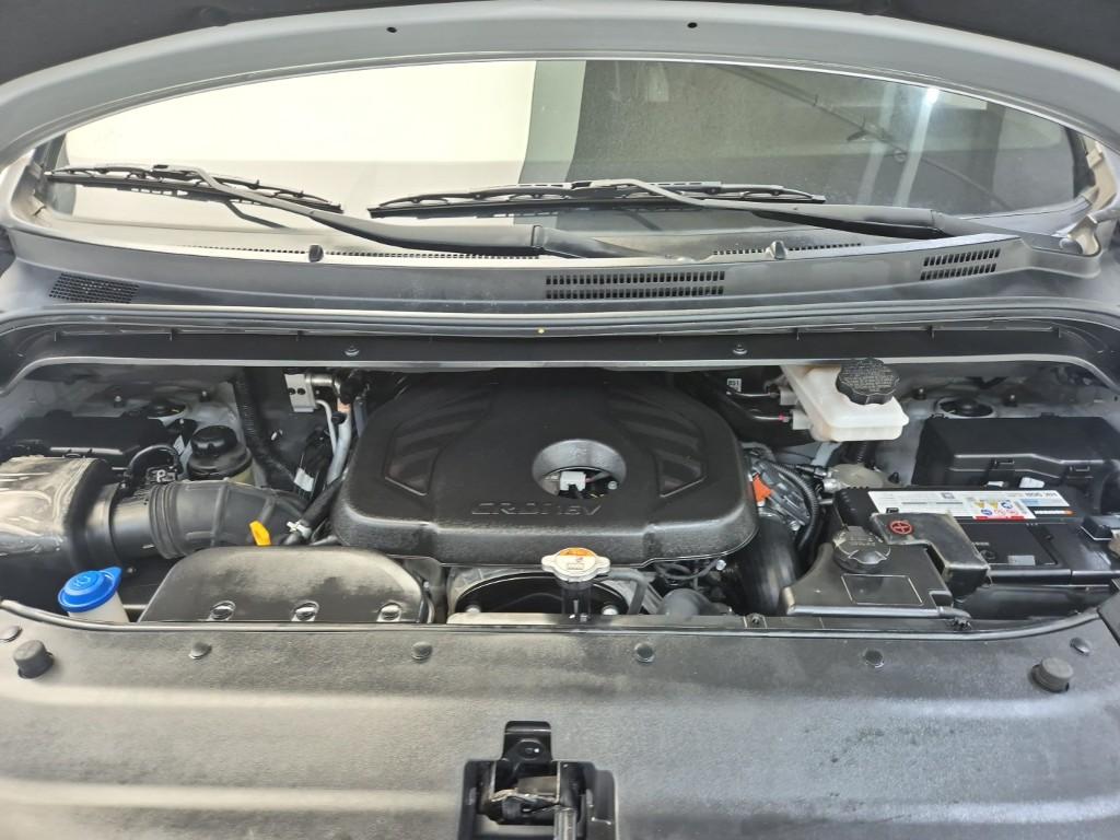 HYUNDAI The New Grand Starex 9-Seater Diesel