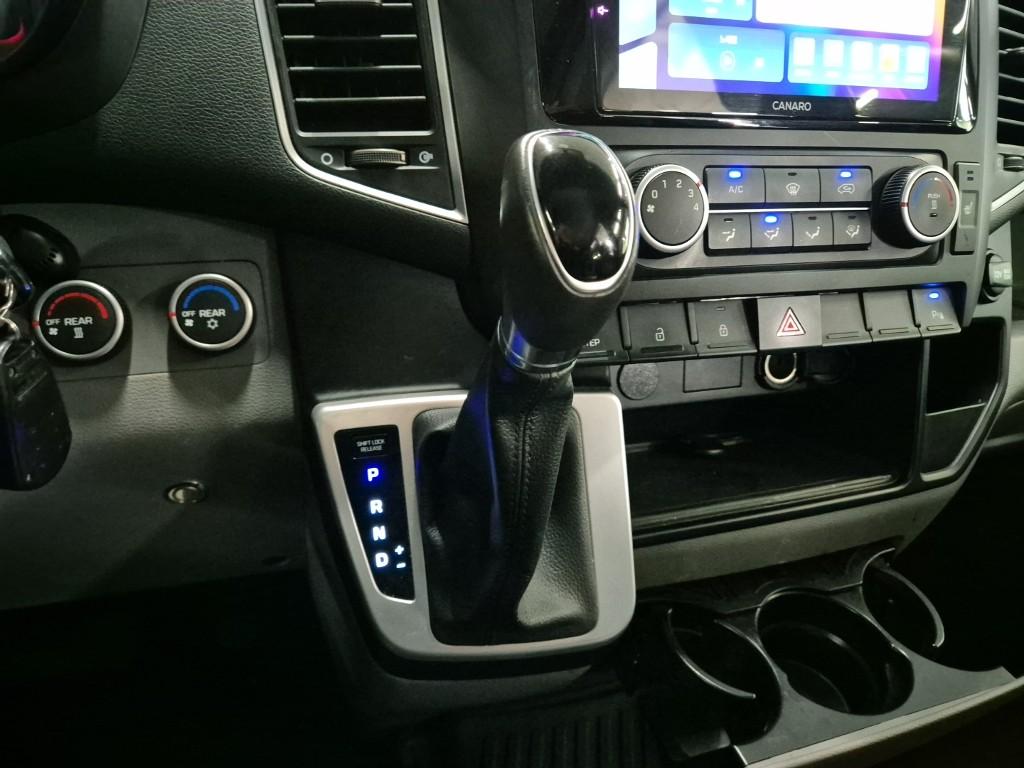 HYUNDAI Solati 15-Seater