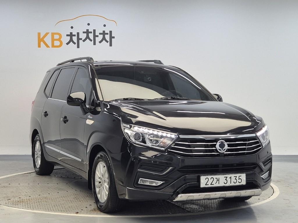 KG MOBILITY(SSANGYONG) New Korando Turismo 2.2 9-Seater 4WD