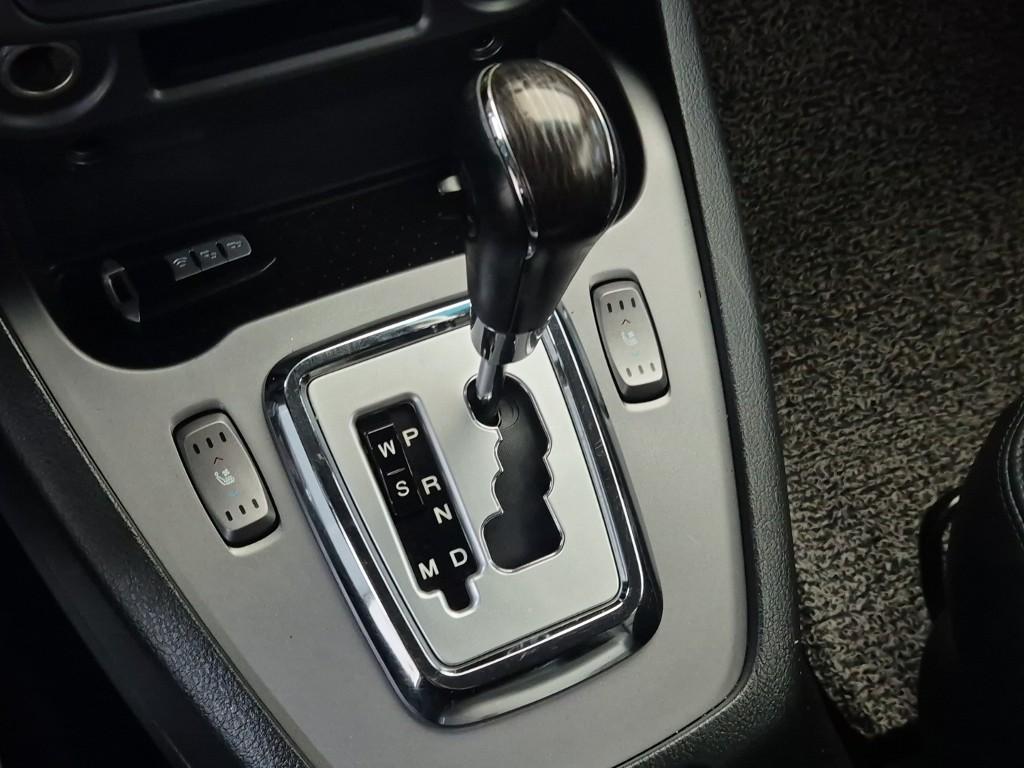 KG MOBILITY(SSANGYONG) New Korando Turismo 2.2 9-Seater 4WD