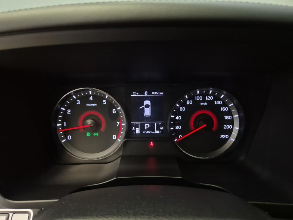 KG MOBILITY(SSANGYONG) Very New Tivoli 1.5 Gasoline 2WD
