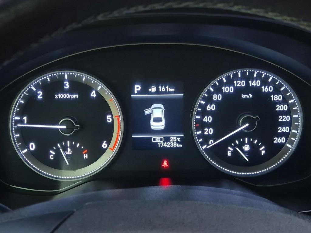 HYUNDAI Grandeur IG 2.2 Diesel
