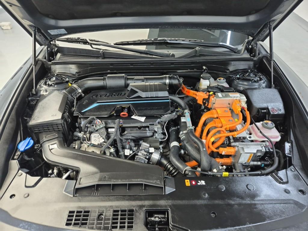 HYUNDAI The All New Grandeur Hybrid 1.6 Hybrid
