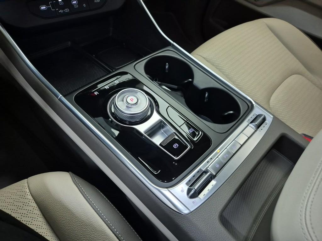 KIA The New Carnival Hybrid 1.6 HEV 9Seater