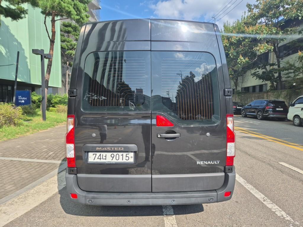 RENAULT(SAMSUNG) New Master 15-Seater