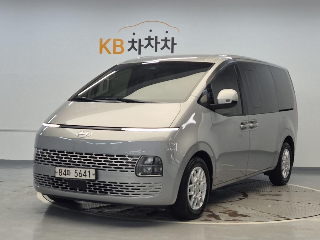 HYUNDAI Staria 3.5 LPG Cargo 5-Seater