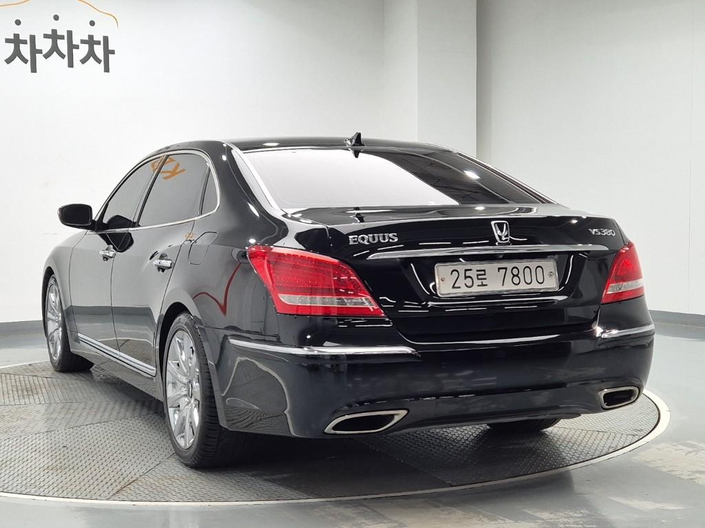 HYUNDAI Ecuus (New Model) VS380