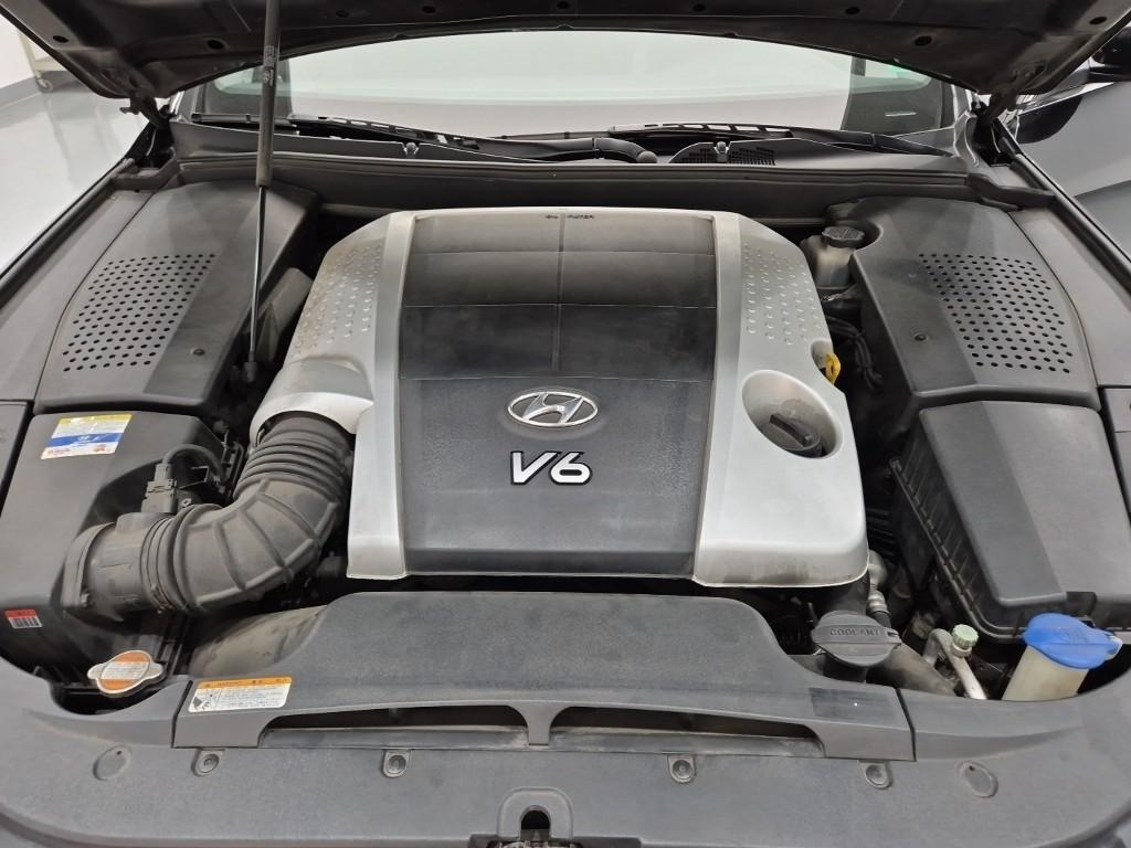 HYUNDAI Genesis BH 330