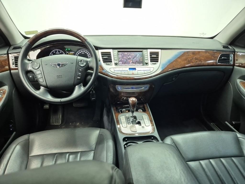 HYUNDAI Genesis BH 330