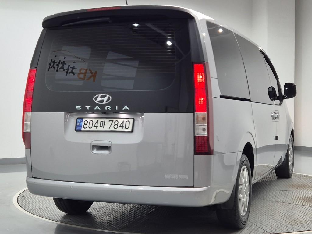 HYUNDAI Staria 3.5 LPG Cargo 3-Seater
