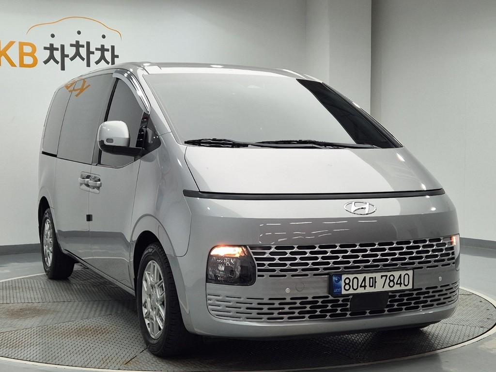 HYUNDAI Staria 3.5 LPG Cargo 3-Seater