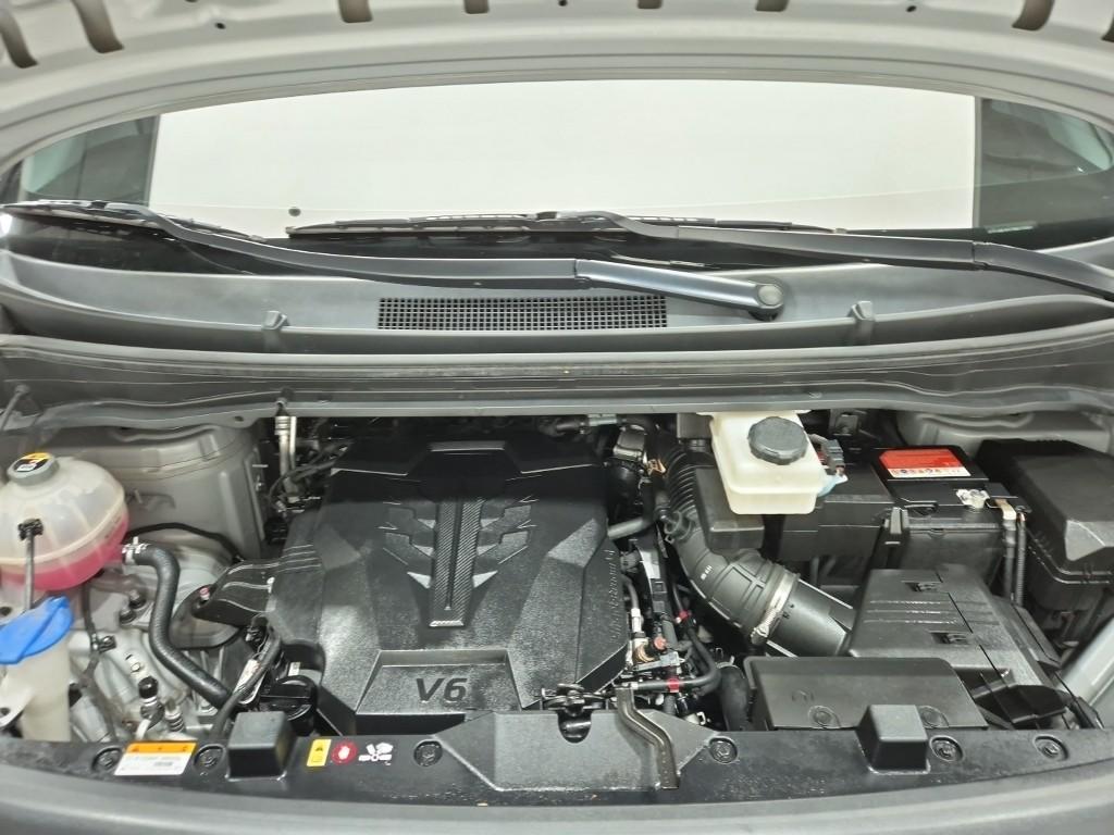 HYUNDAI Staria 3.5 LPG Cargo 3-Seater