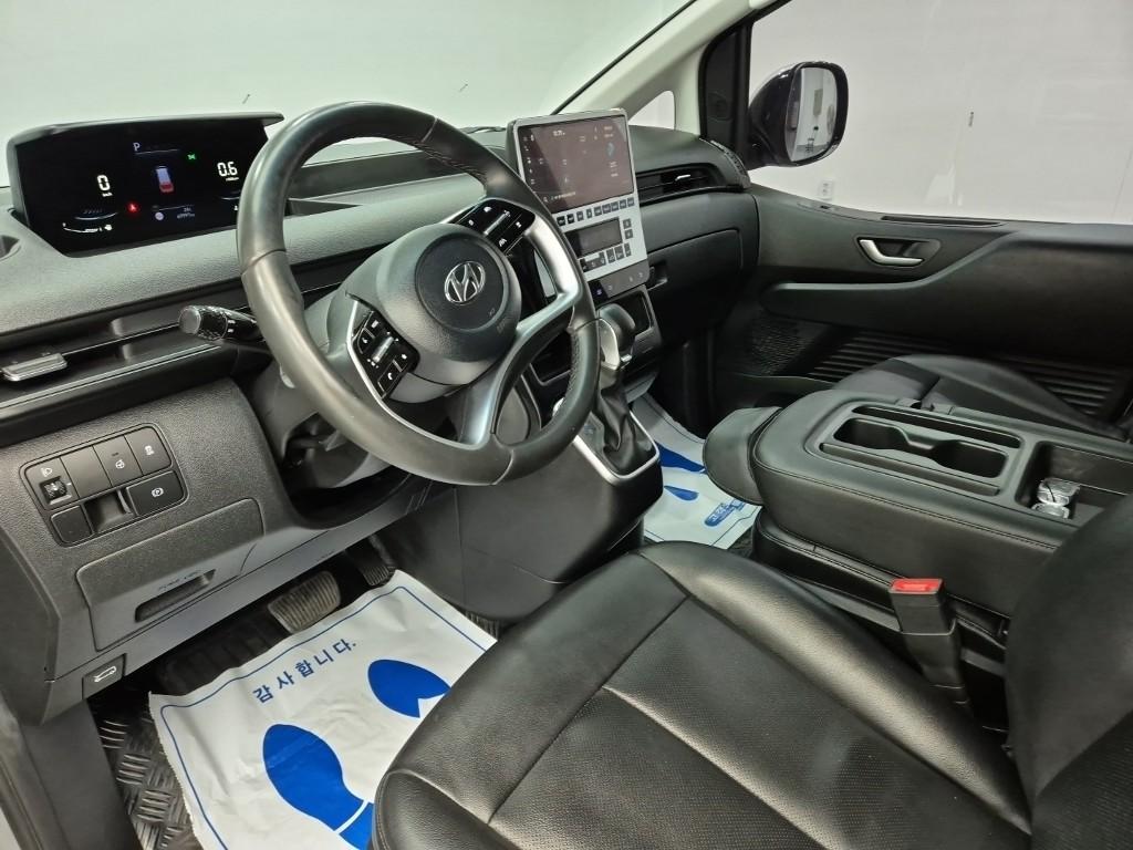 HYUNDAI Staria 3.5 LPG Cargo 3-Seater