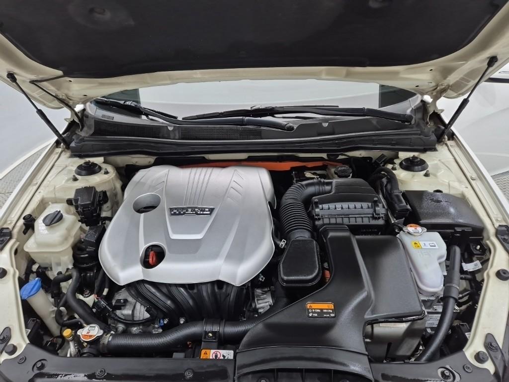 KIA K7 Hybrid 700h Prestige