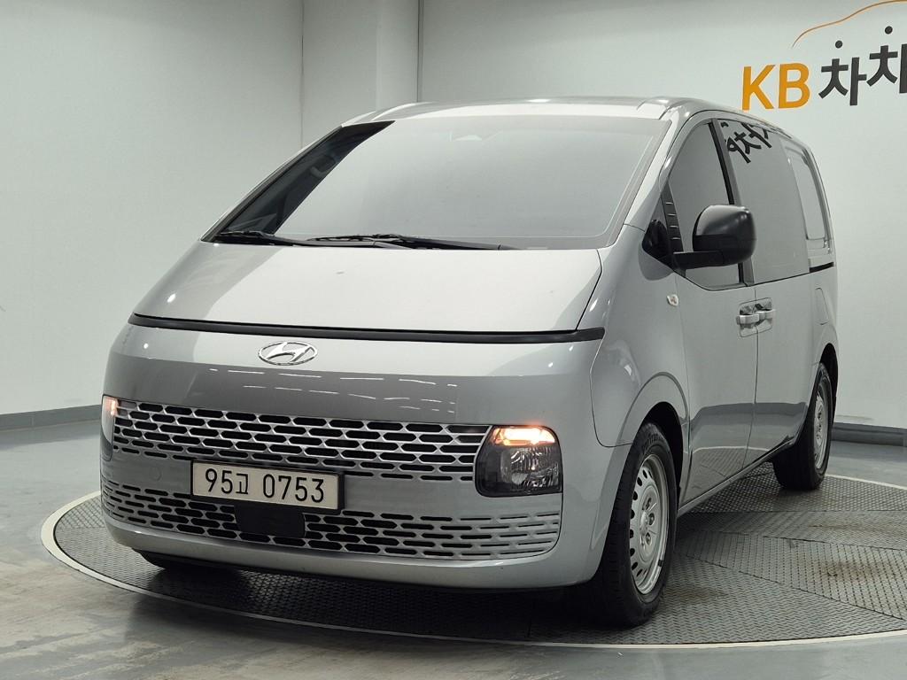 HYUNDAI Staria 2.2 Diesel Cargo 5-Seater