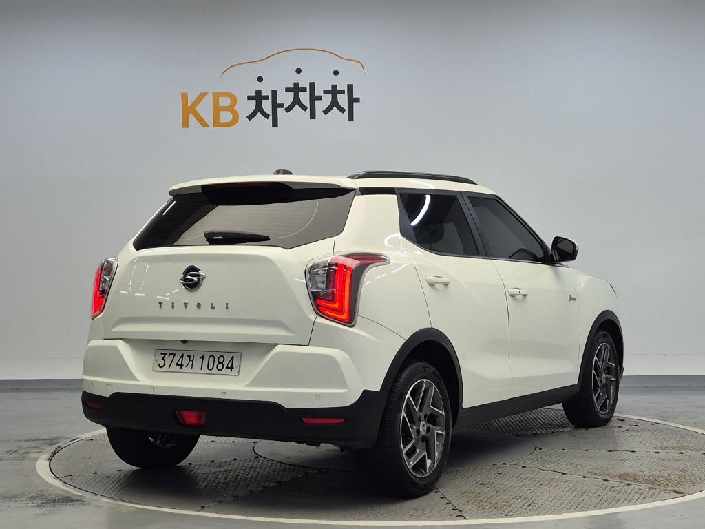KG MOBILITY(SSANGYONG) Very New Tivoli 1.5 Gasoline 2WD