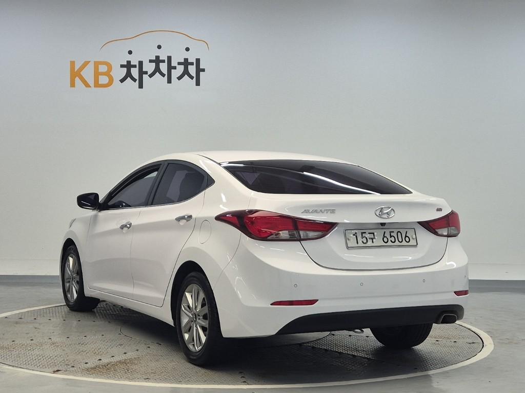 HYUNDAI The New Avante MD 1.6 GDI